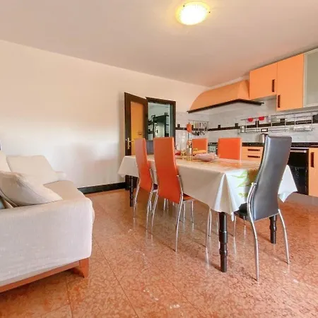 Апартаменты Ferienwohnung Fur 6 Personen Ca 80 Qm In Novigrad, Istrien Istrische Riviera *