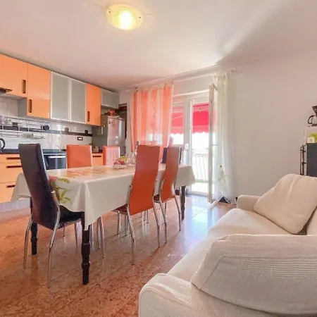 Апартаменты Ferienwohnung Fur 6 Personen Ca 80 Qm In Novigrad, Istrien Istrische Riviera Karpinjan